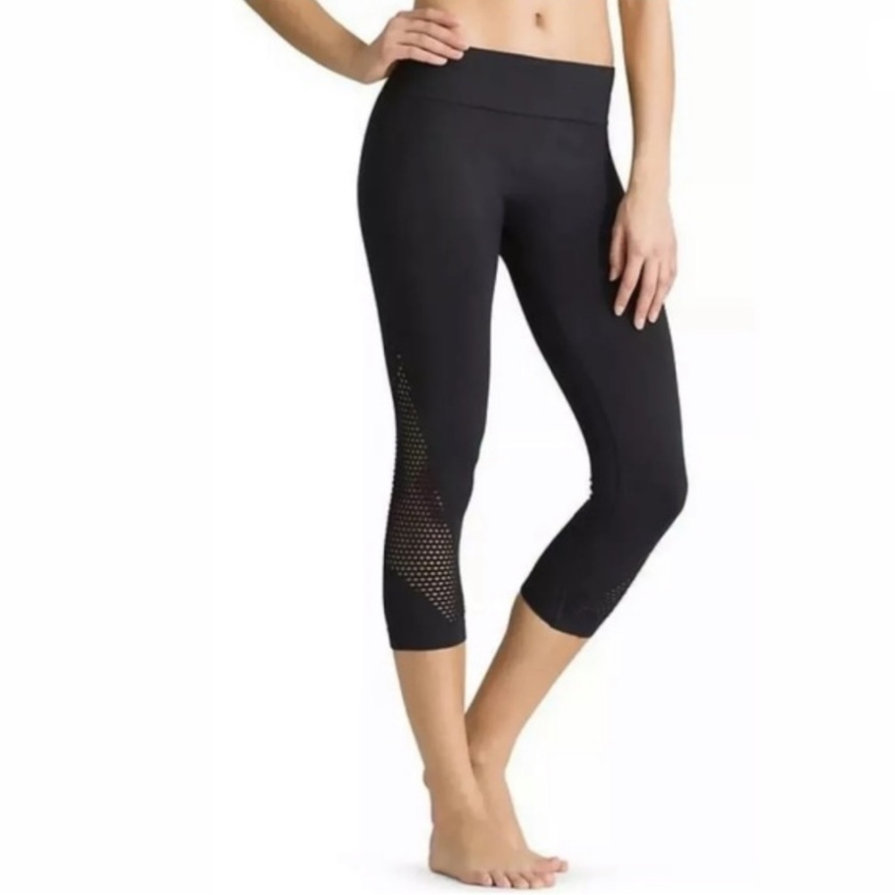 Athleta Breakthrough Laser Cut Black Capri
